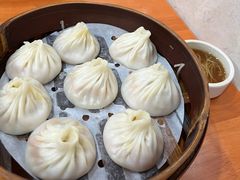 -莱莱小笼·乔艾