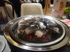 -围炉肉舍•炭烤活鳗•丹东海鲜烤肉(步行街店)