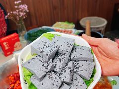 -渝大龙重庆火锅(温泉月亮湾店)