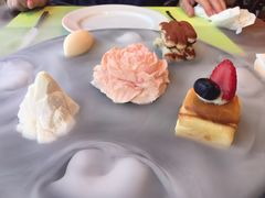 -香格里拉鱼跃地中海西餐厅·牛排披萨