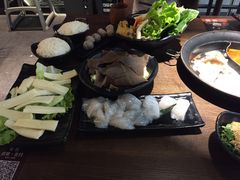 -呷哺呷哺 小火锅 (浦东新欧尚超市店)