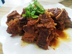 -洪姐川菜东北菜铁锅炖(天生丽街店)