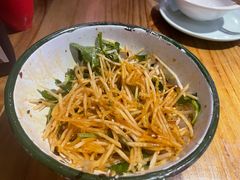 酸辣萝卜丝-兔槽江湖菜·重庆璧山兔(水围店)