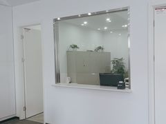 -北亚国超特斯拉授权钣喷中心