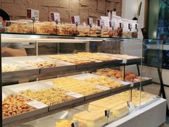 面包甜点陈列柜-珍糕兴(三林店)
