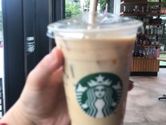 燕麦抹茶拿铁-星巴克(西藏路店)