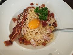 -Chom Cafe and Restaurant