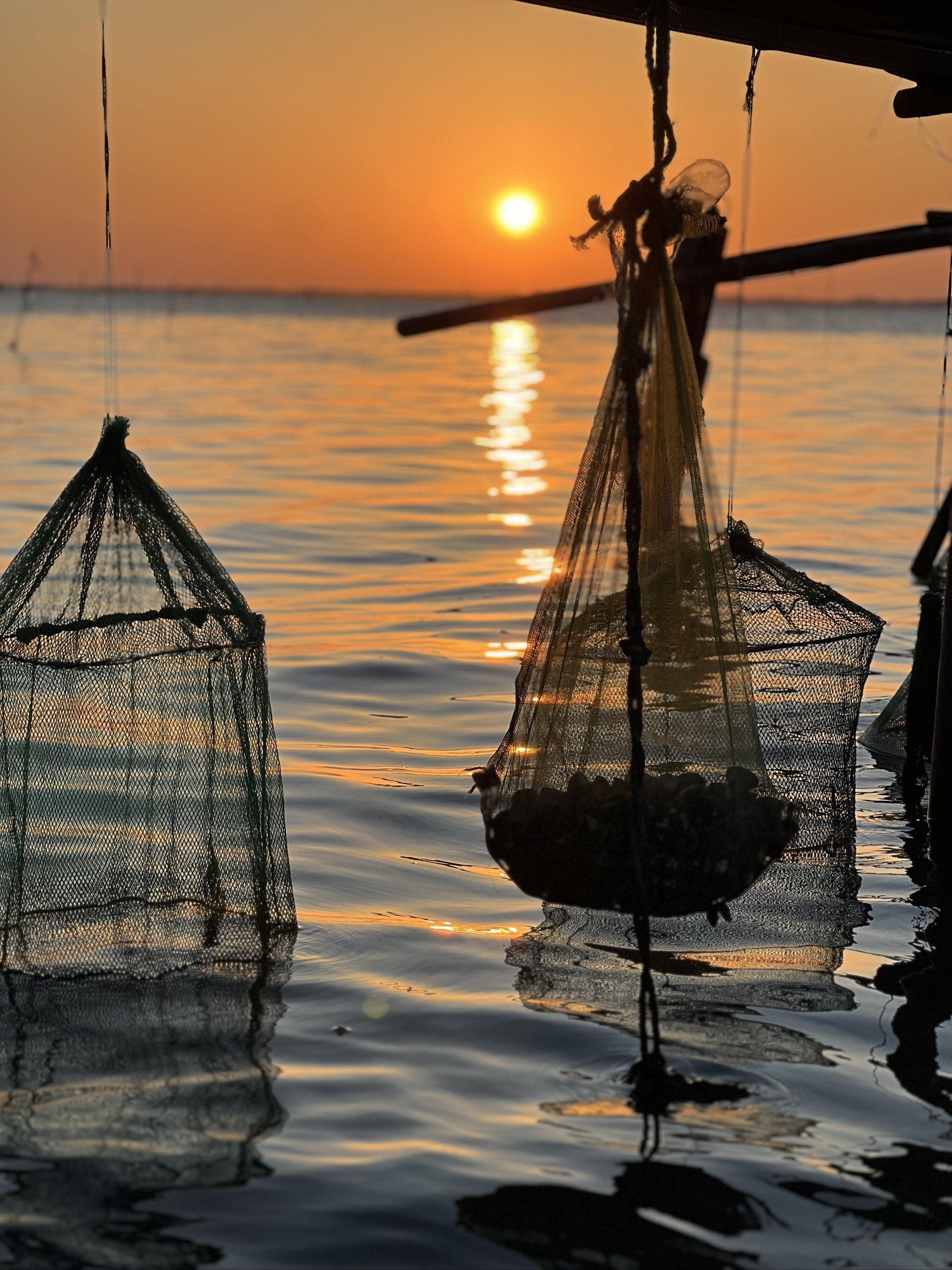 不起眼的小渔村 日落时分 分外美丽
