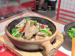 乳鸽-恭喜上堓砂锅焗·海鲜大排档(闵行龙湖店)