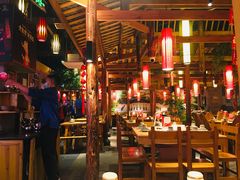 -野山舂·贵州现舂酸汤火锅(鸿通城店)