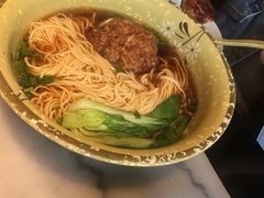 红烧狮子头面-京城小江南·北京烤鸭·江南土菜·白鱼(中关村店)