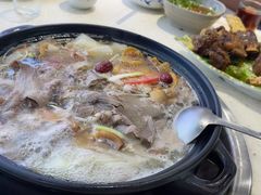 -九寨沟特色牦牛肉汤锅