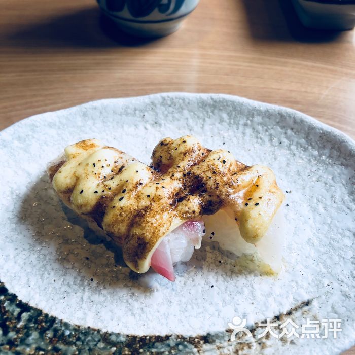 芊语鲜寻日式火锅(农大店)火炙加吉鱼寿司图片 - 第1张