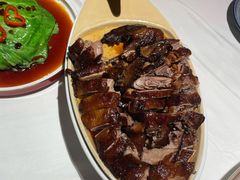 -八府香鸭·啫啫煲(华山路店)
