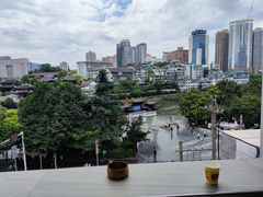 -包整·丝娃娃(一览甲秀楼风景店)