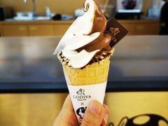 大白兔双色冰淇淋-GODIVA(国际金融中心店)