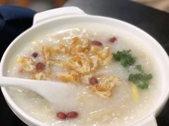 荔湾艇仔粥-卓粤拉肠(红庙店)