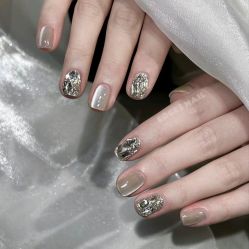 -安吉拉·纤纤玉指美甲美睫创意中心