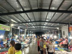 大堂-霞涌市场海鲜摆卖区