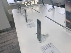 -荣耀授权专卖店(黄浦浙江中路店)
