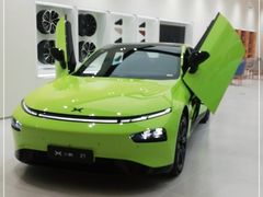 -小鹏汽车(北京龙湖长楹天街销售中心)