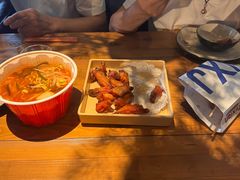 -临界音乐酒馆·小龙虾·江湖菜(华熙LIVE·鱼洞店)