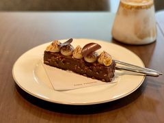 -Fridi Patisserie Cafe