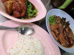 -Kha Mu Charoensang(Silom)