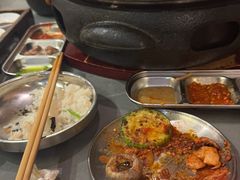 -围炉肉舍•炭烤活鳗•丹东海鲜烤肉(步行街店)