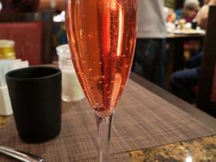 -三英温泉度假酒店-自助餐厅