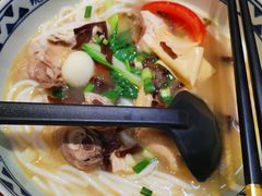 -蒙自源米线大王(信利城市广场店)