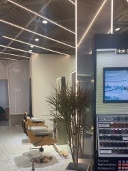 -PE SALON 