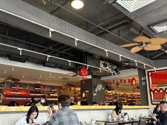-大头虾越式风味餐厅(光明广场店)