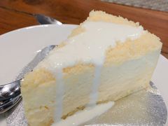 -Chom Cafe and Restaurant