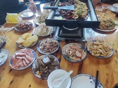 -宏兴烤鱼山庄(宣恩总店)