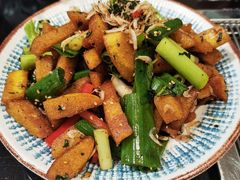小葱拌饼子-安东海鲜烧烤大排档(普兰店区店)