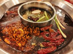 -山城年华老火锅(玉林店)