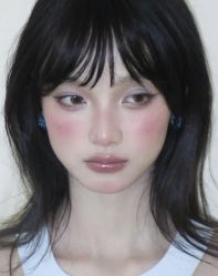 -明天见·化妆造型工作室