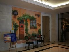 等位区-海口绿发希尔顿酒店-田园汇自助餐·三文鱼·海鲜