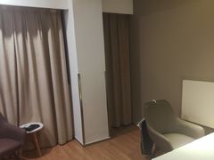 -豪泰168酒店(无锡上马墩靖海地铁站店)