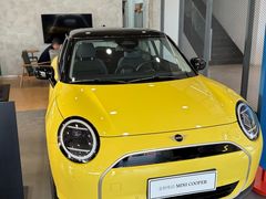 -上海宝诚中环BMW·MINI4S店