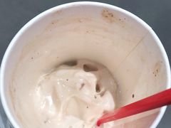 巧克力扁桃仁-DQ·蛋糕·冰淇淋(南开大悦城2F店)
