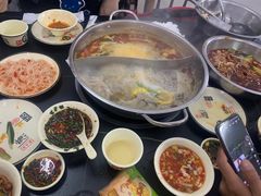 -周良天山牛杂城(天山路总店)