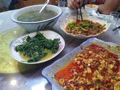 -洪霞餐馆