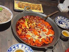 -旧街市鲜货老火锅(大光路店)