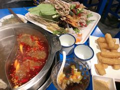 -马路边边串串香形象店(磐石路店)