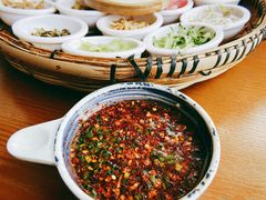 -包整·丝娃娃(一览甲秀楼风景店)