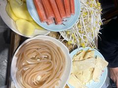 -肖肖酸萝卜鱼火锅(总店)