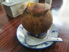 原只椰子炖走地鸡-達揚原味燉品(文明路店)
