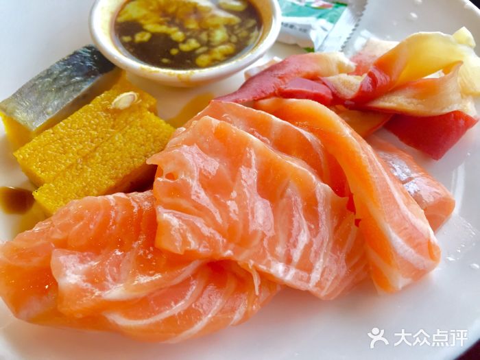 荣誉国际酒店-云顶旋转餐厅三文鱼图片
